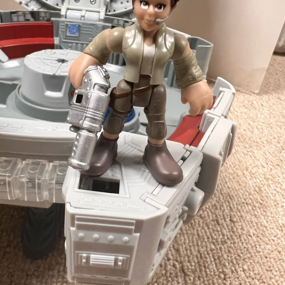 2011 Hasbro Star Wars Millennium Falcon Playskool Galactic Heroes Ship w Figures - Picture 4 of 11